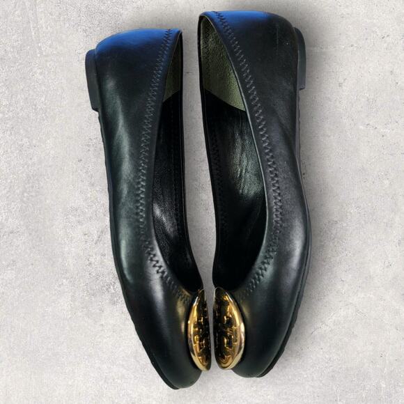 Tory Burch Womens Black Leather Ballet Flats Shoes 5.5 Slip On Gold Logo Travel - Picture 5 of 13